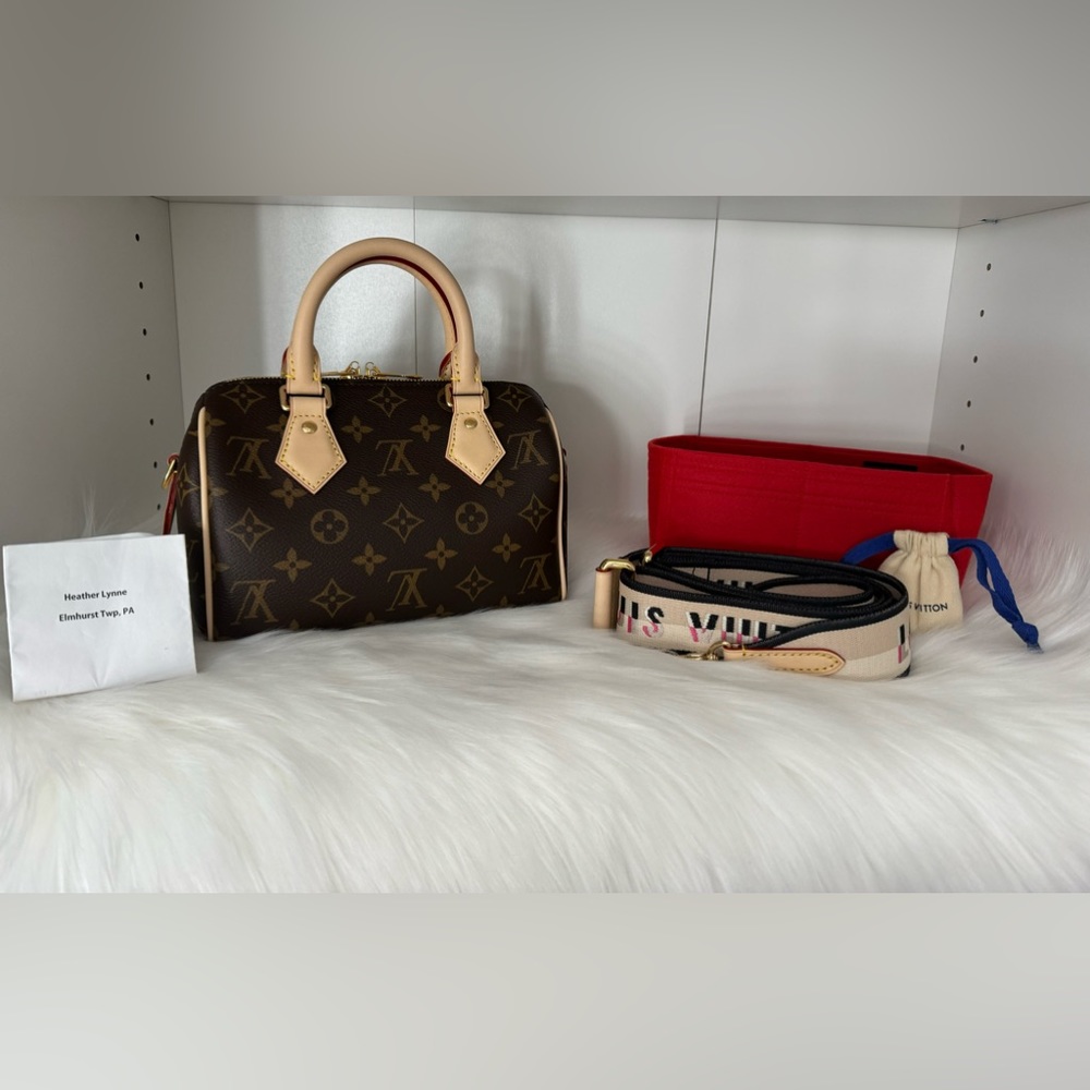 Louis Vuitton Monogram Speedy 20
